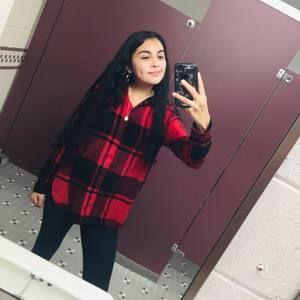 Meet your Posher, Daysi